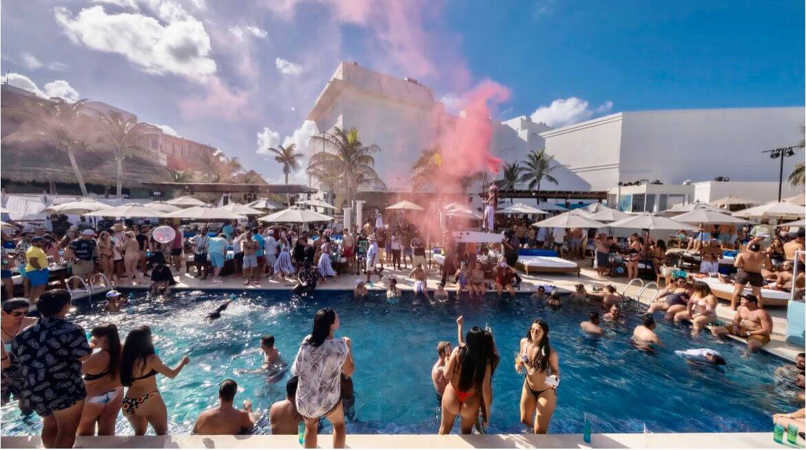 Mandala Beach Club — foto 2 de 5